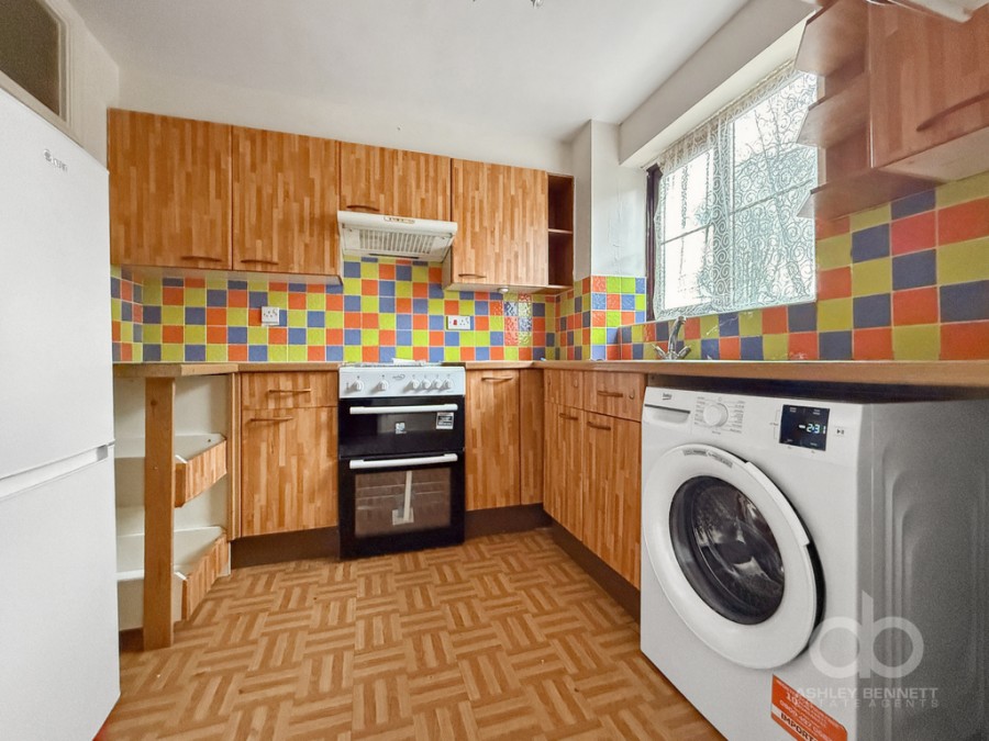 Images for Crest Avenue, Grays