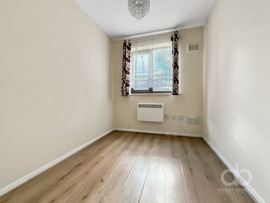 Images for Crest Avenue, Grays