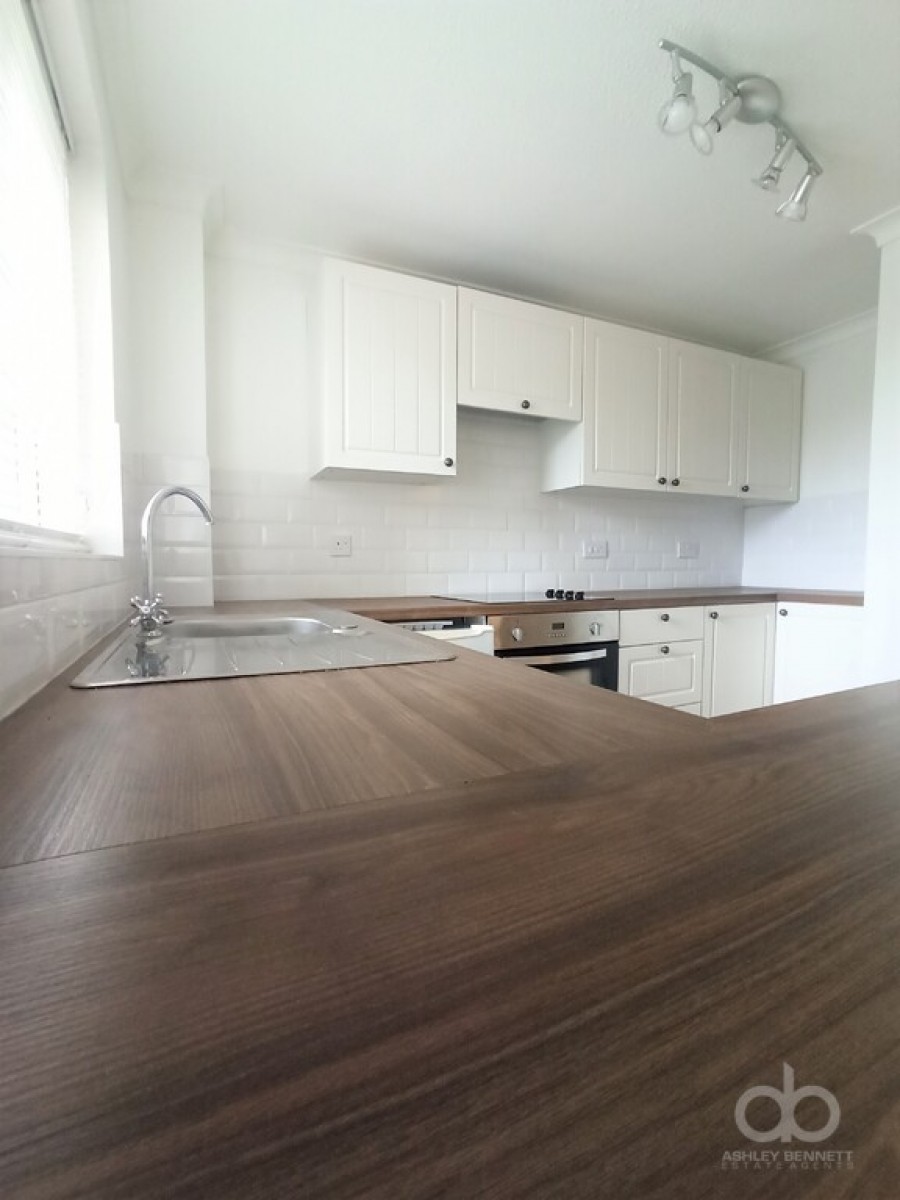 Images for Porter Close, Grays, RM20