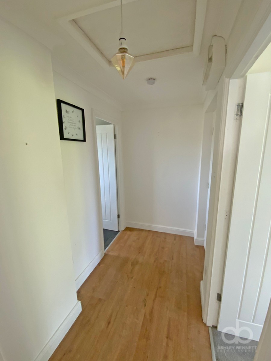 Images for Porter Close, Grays, RM20