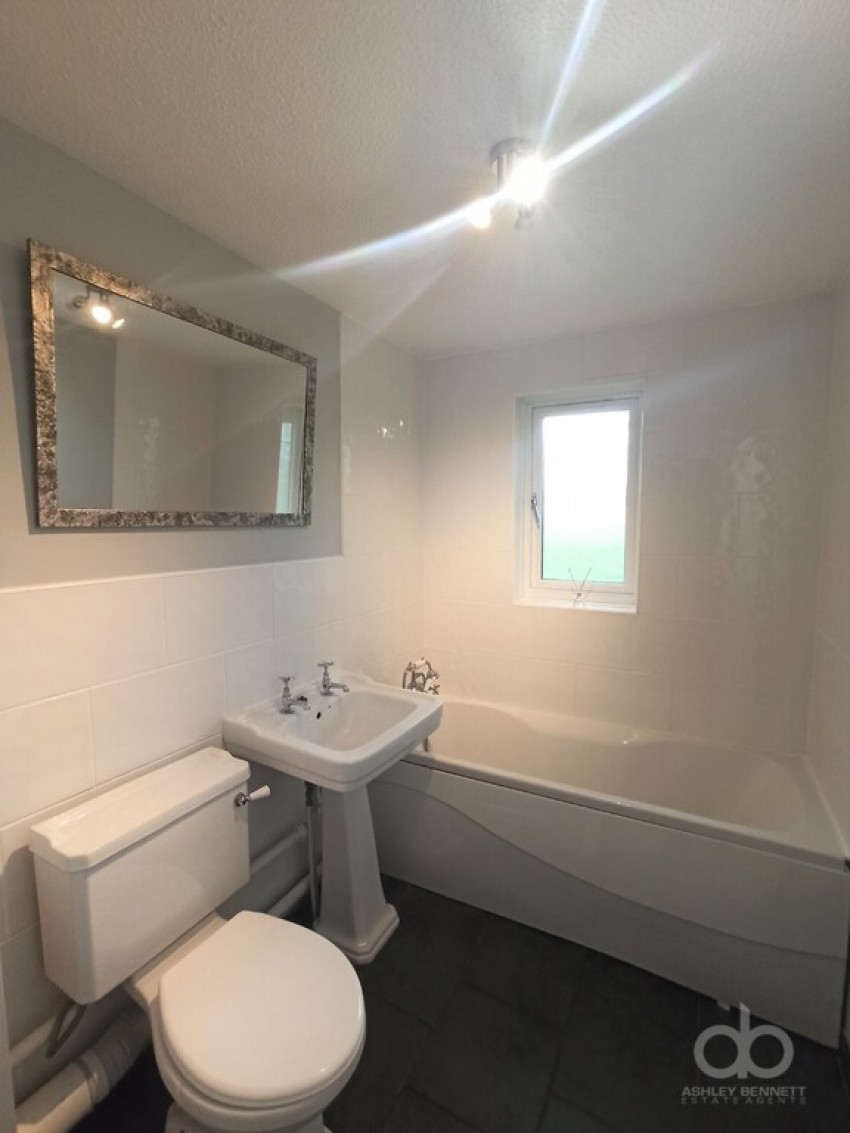 Images for Porter Close, Grays, RM20