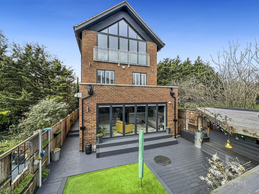 Images for Hogg Lane, Grays, RM17 5QT