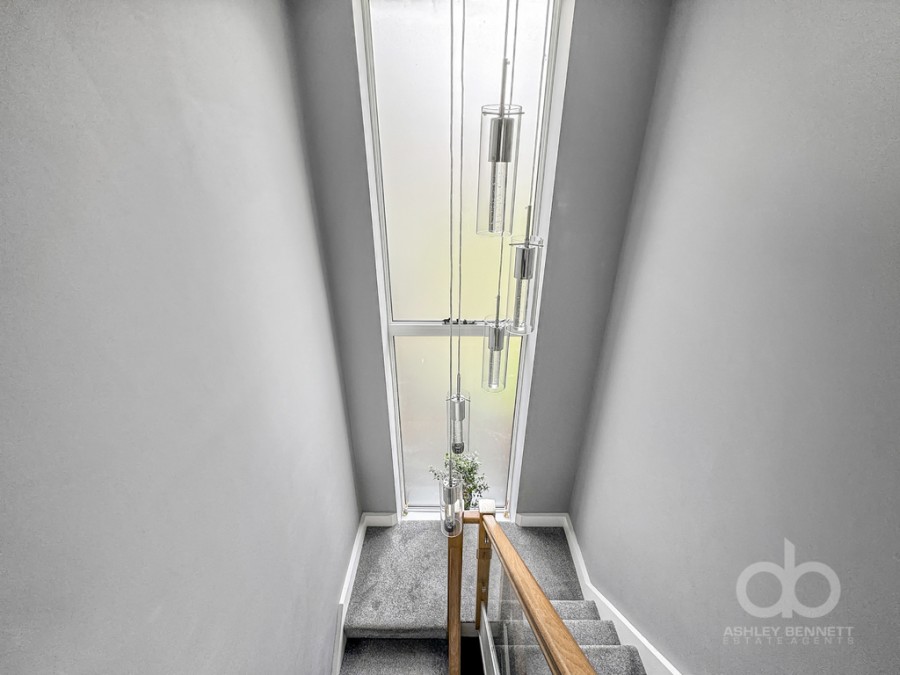 Images for Hogg Lane, Grays, RM17 5QT