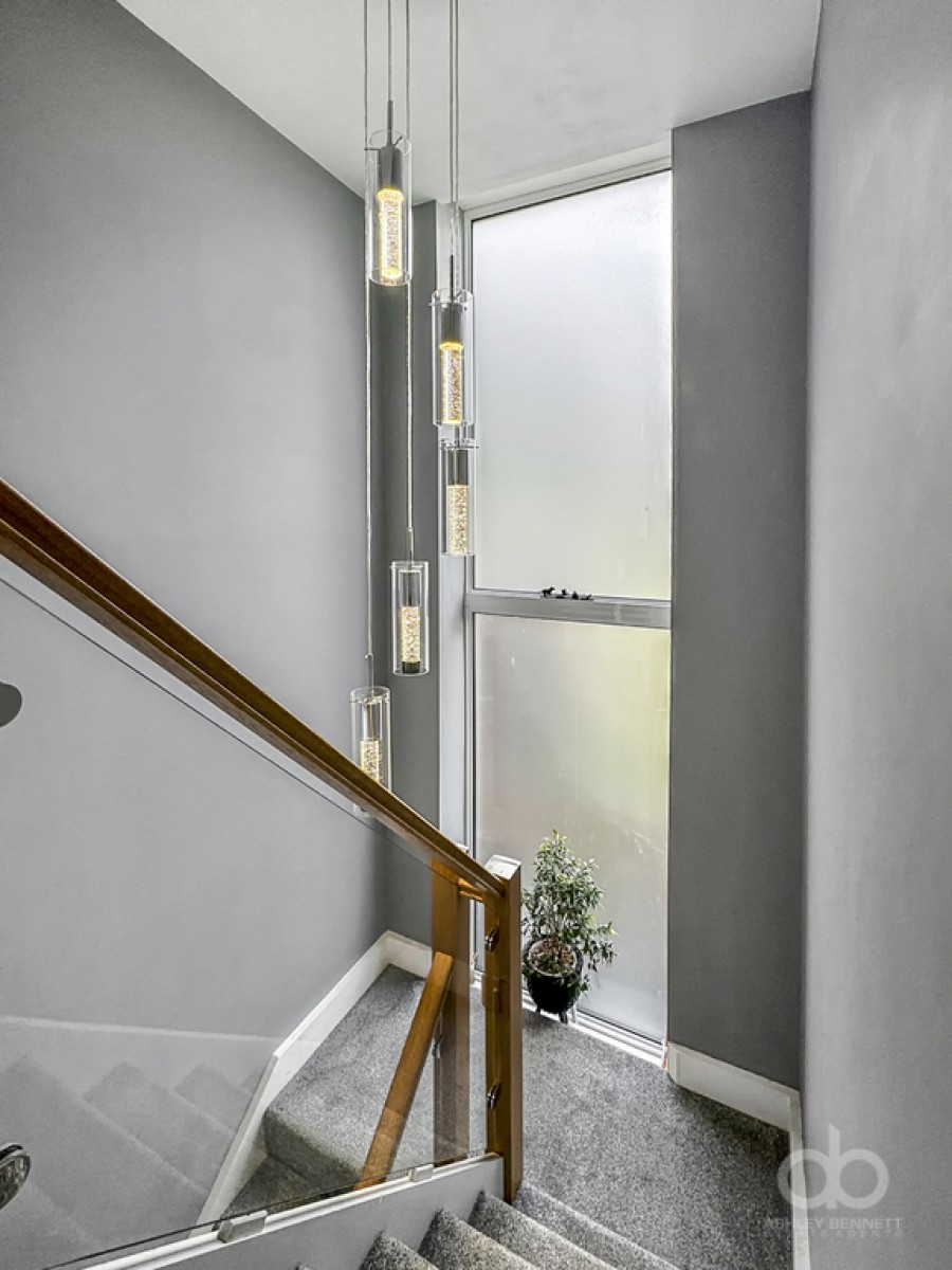 Images for Hogg Lane, Grays, RM17 5QT