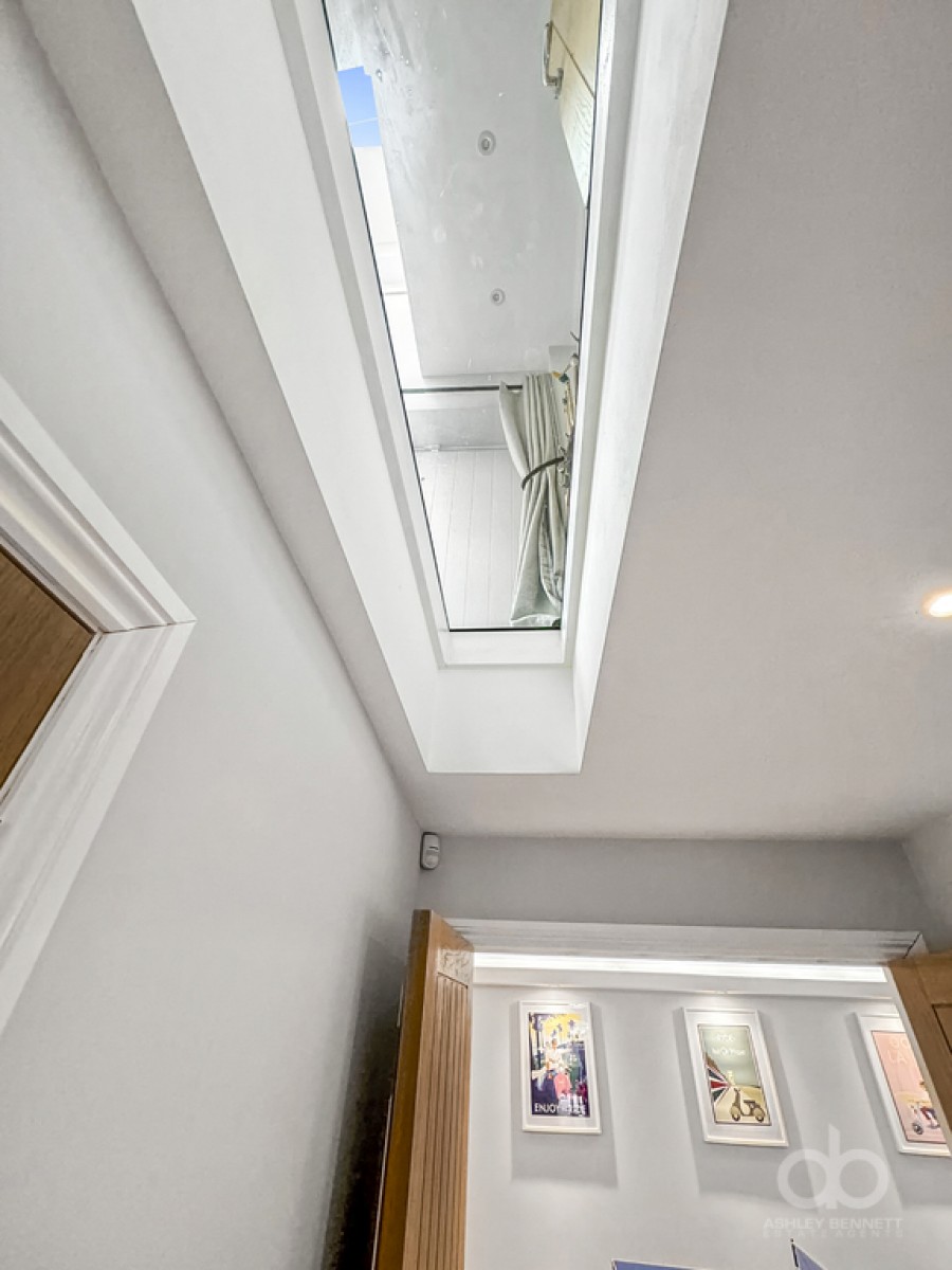 Images for Hogg Lane, Grays, RM17 5QT
