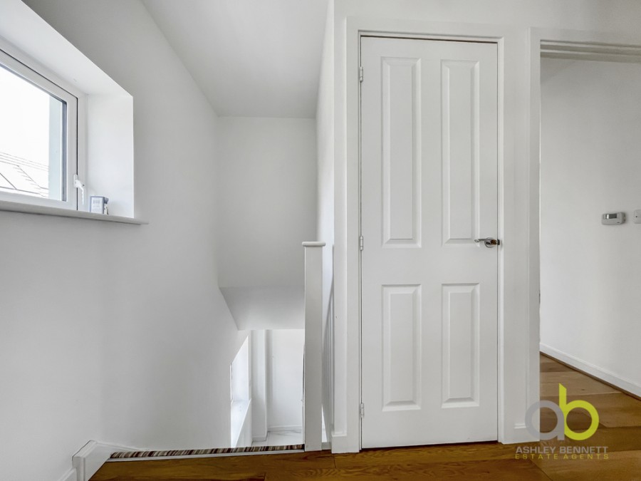 Images for Heathland Way, Grays, RM16 2DF