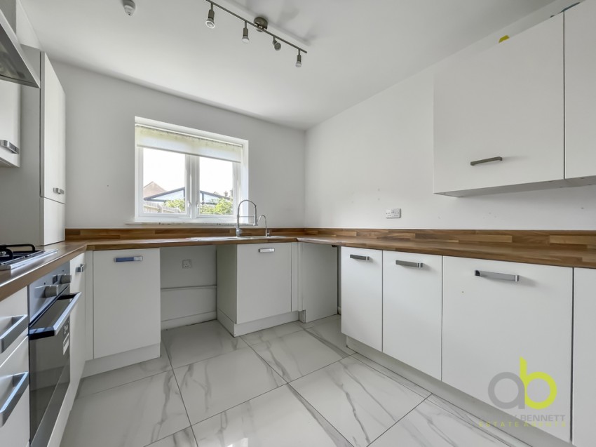 Images for Heathland Way, Grays, RM16 2DF