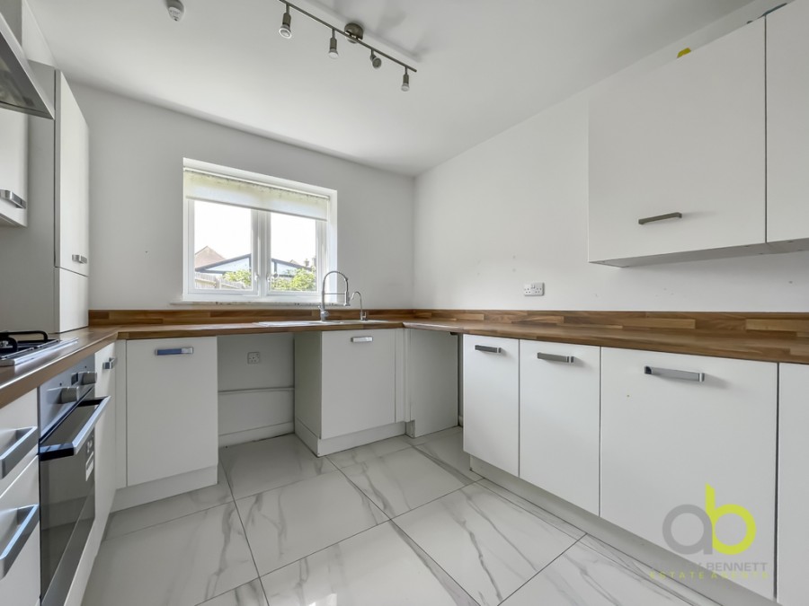 Images for Heathland Way, Grays, RM16 2DF