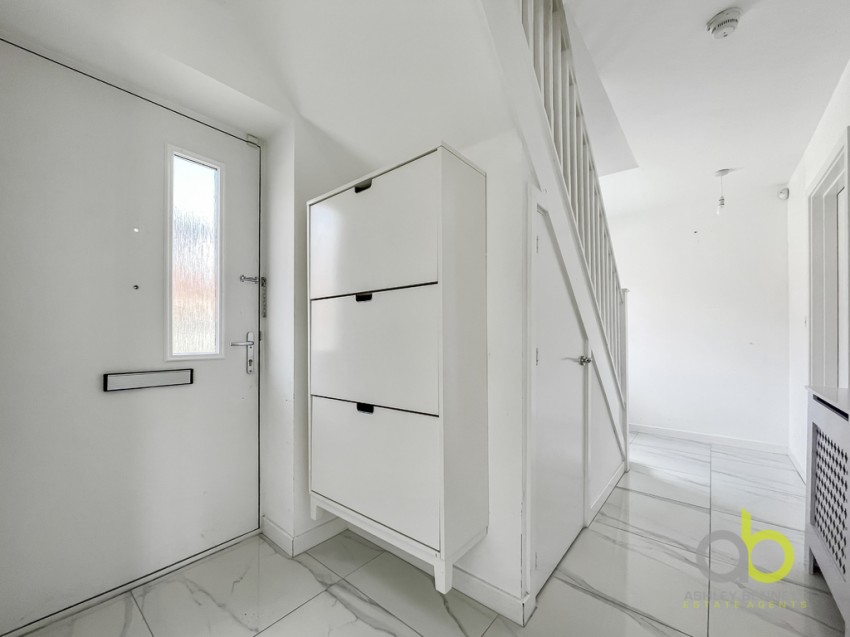 Images for Heathland Way, Grays, RM16 2DF