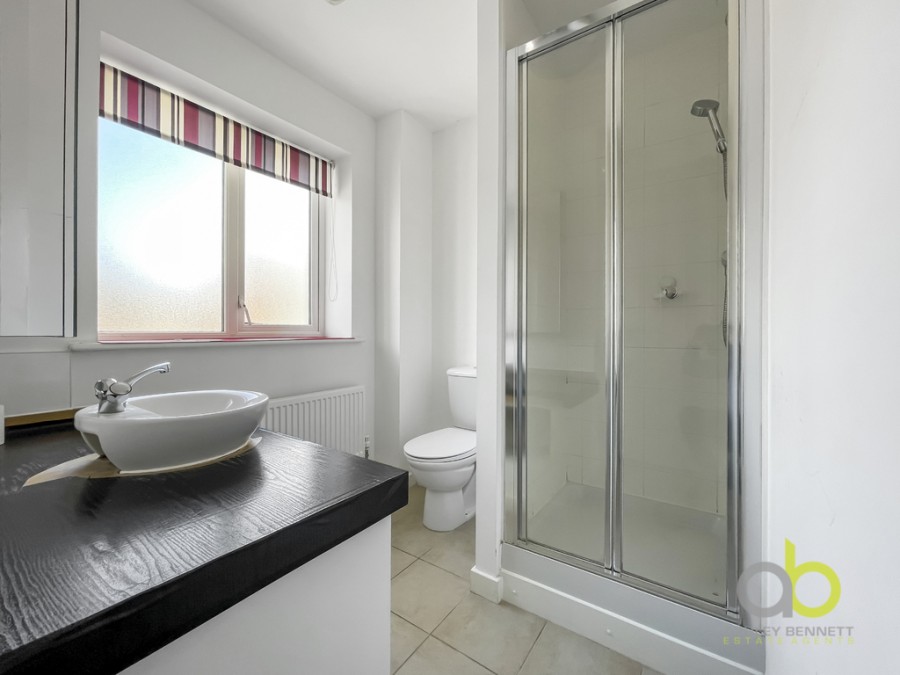 Images for Heathland Way, Grays, RM16 2DF