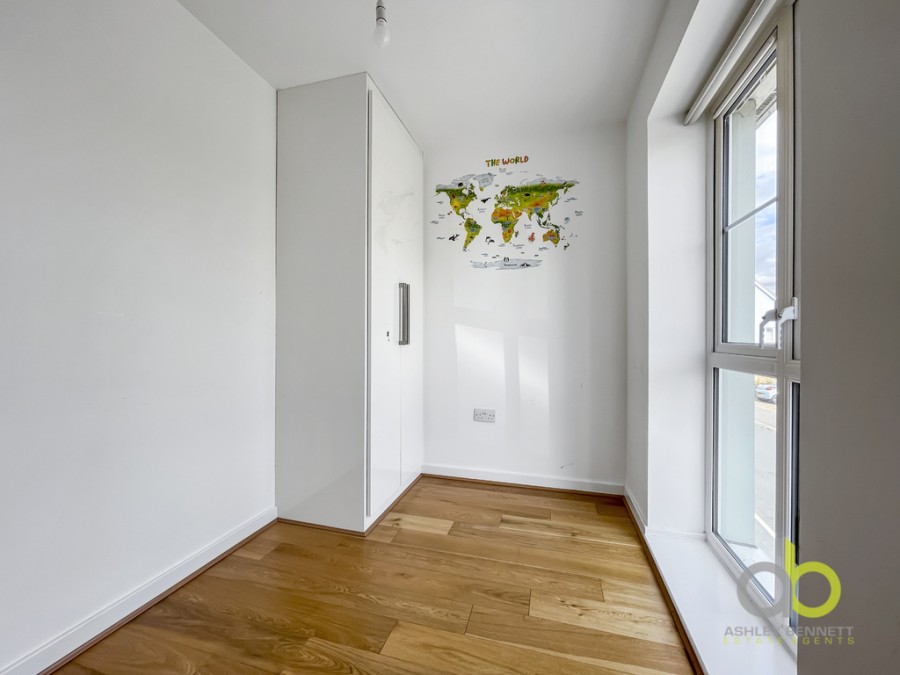 Images for Heathland Way, Grays, RM16 2DF