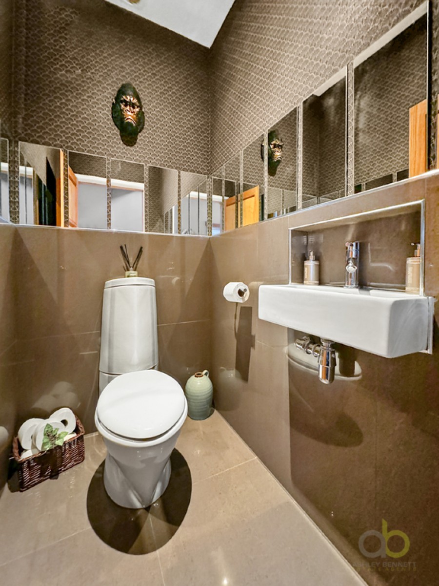 Images for Long Lane, North Grays
