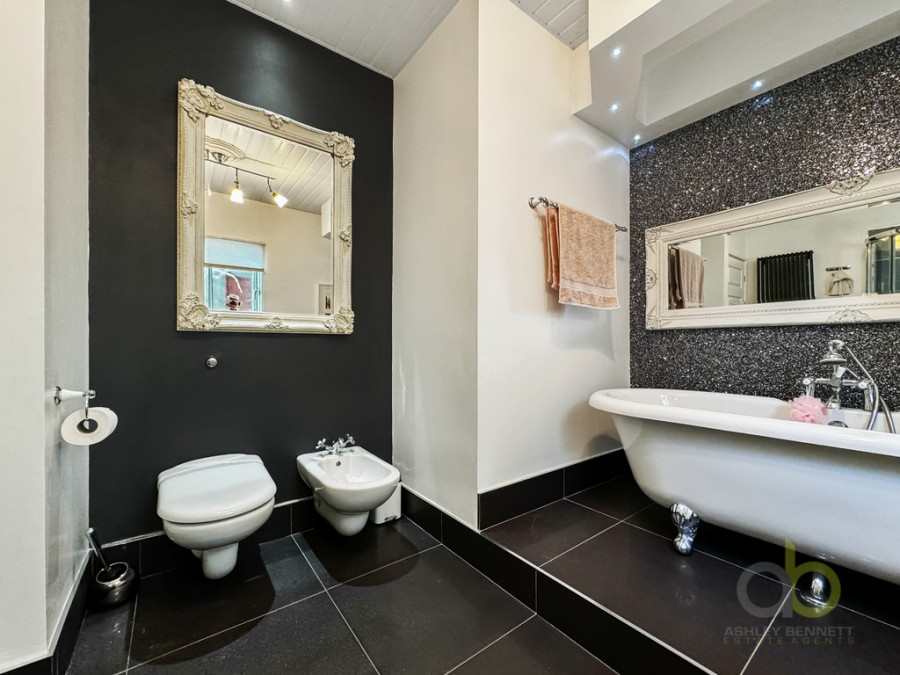 Images for Long Lane, North Grays