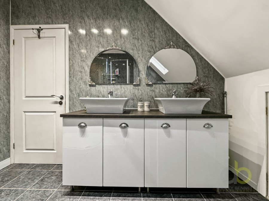 Images for Long Lane, North Grays