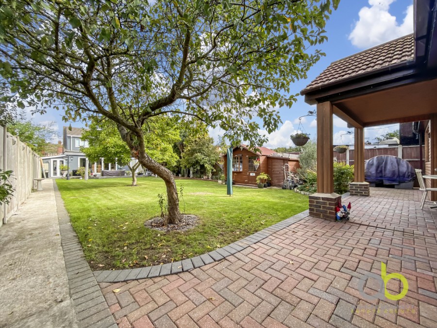 Images for Long Lane, North Grays