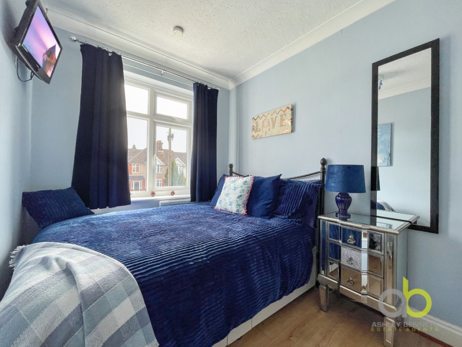 Images for Ward Avenue, Grays, RM17 5RE