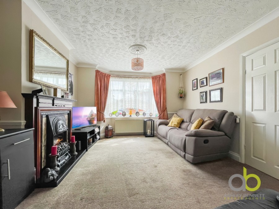 Images for Ward Avenue, Grays, RM17 5RE