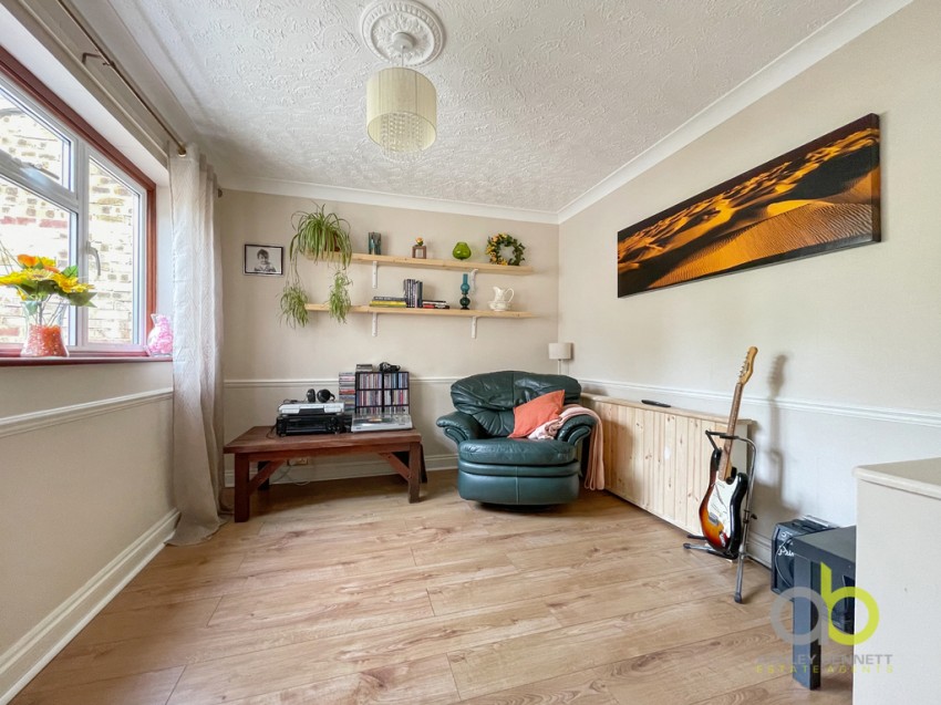 Images for Ward Avenue, Grays, RM17 5RE