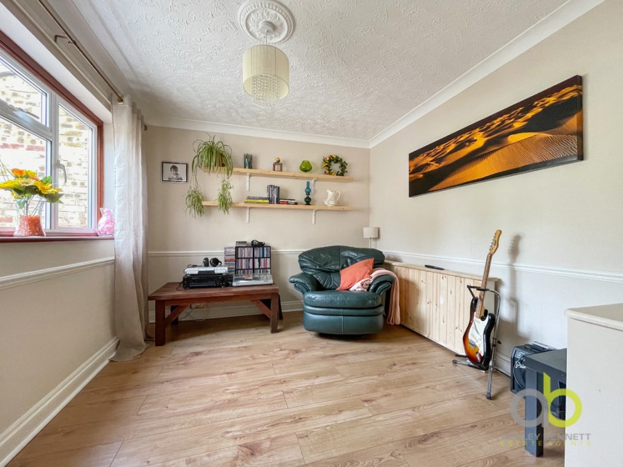 Images for Ward Avenue, Grays, RM17 5RE