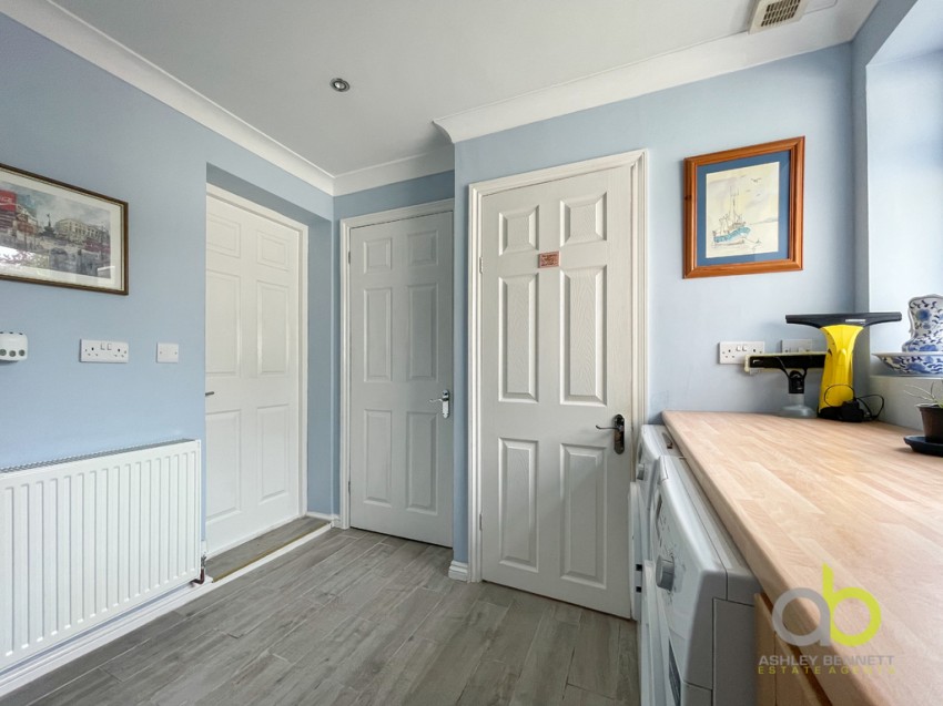 Images for Ward Avenue, Grays, RM17 5RE