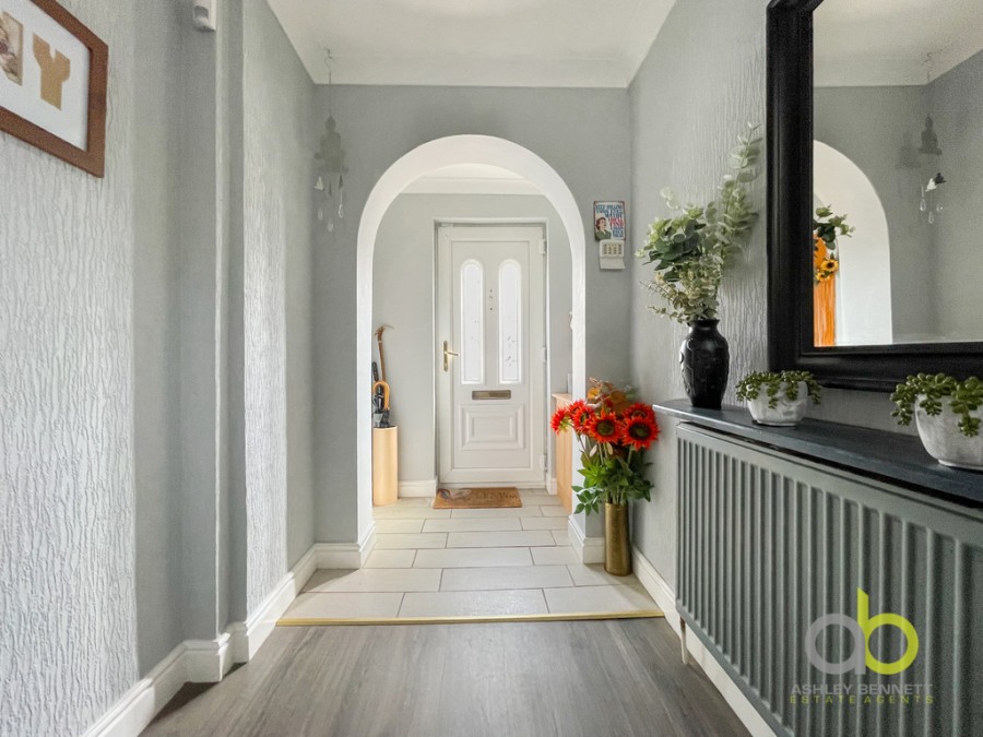Images for Ward Avenue, Grays, RM17 5RE