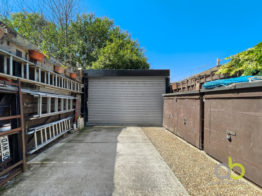 Images for Rosebery Road, Grays, RM17