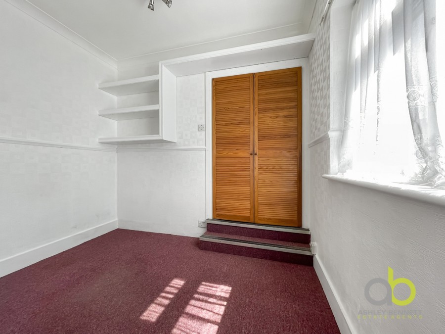 Images for Rosebery Road, Grays, RM17