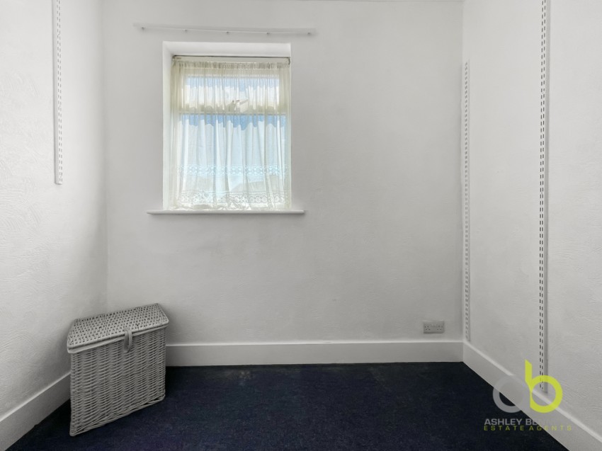 Images for Rosebery Road, Grays, RM17