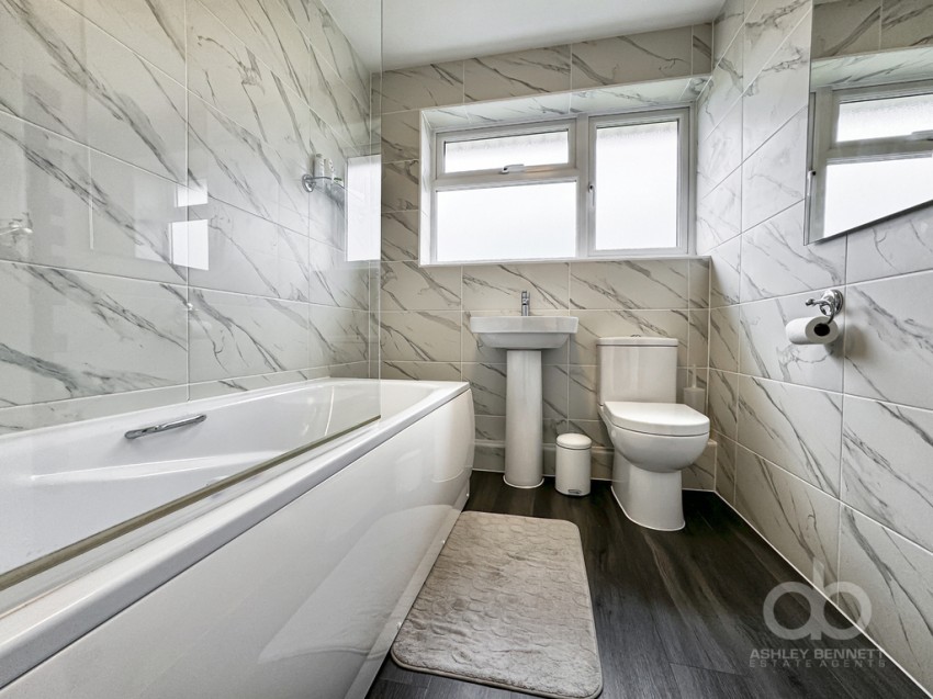 Images for Abbotts Drive, Stanford-le-Hope