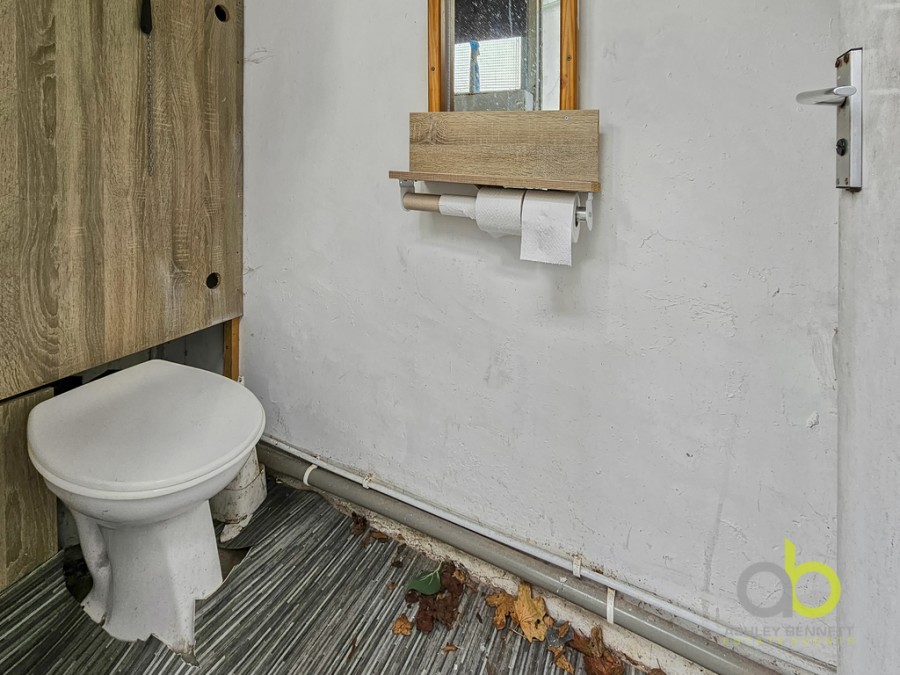 Images for Kingston Parade, Hathaway Road, Grays, RM17 5LG