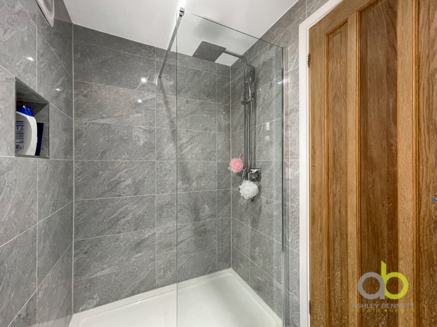 Images for Chestnut Avenue, North Grays, RM16 2UJ