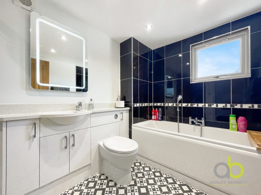 Images for Chestnut Avenue, North Grays, RM16 2UJ