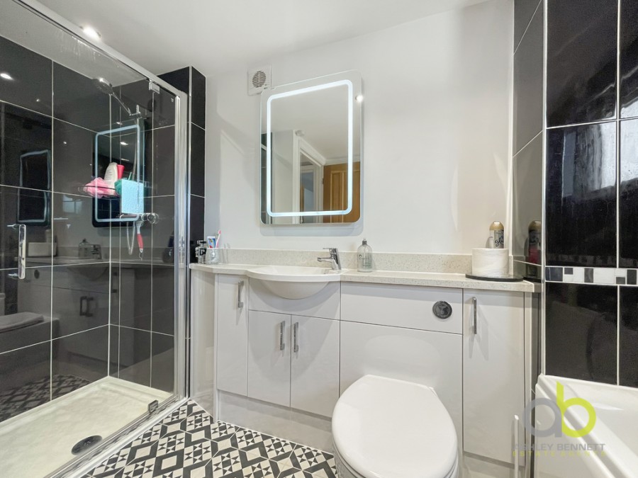 Images for Chestnut Avenue, North Grays, RM16 2UJ
