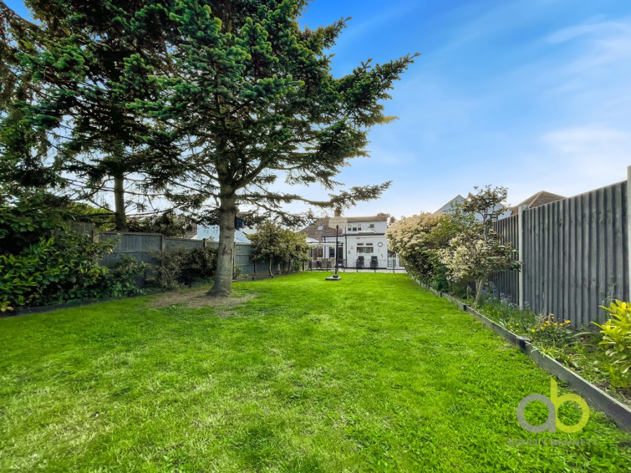 Images for Chestnut Avenue, North Grays, RM16 2UJ