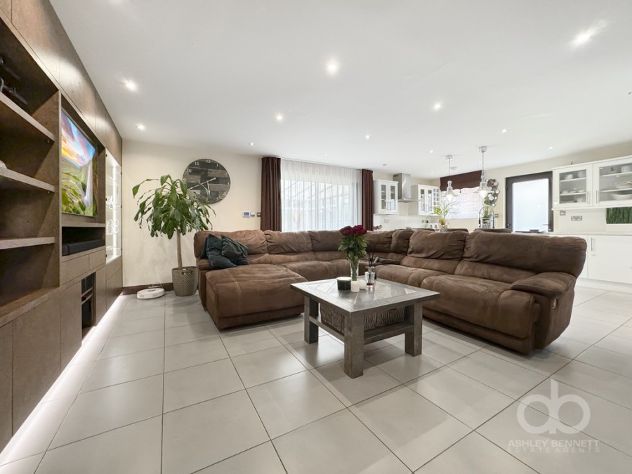 Images for Prince Phillip Avenue, Grays, RM16 2BT