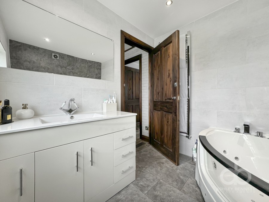 Images for Prince Phillip Avenue, Grays, RM16 2BT