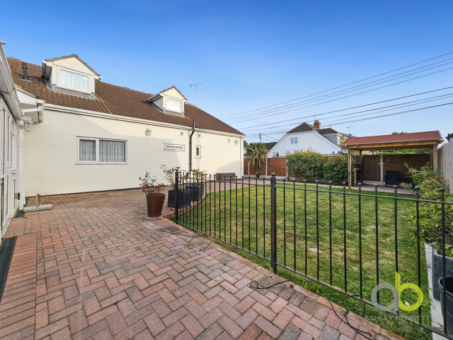 Images for Pound Lane, Bowers Gifford, Basildon, SS13 2LB