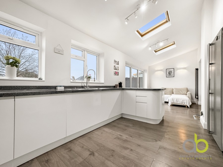 Images for Leasway, Grays, RM16 2HD
