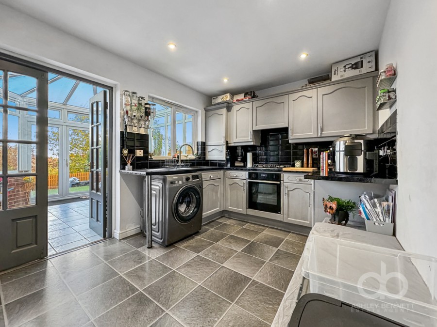 Images for Courtenay Drive, Chafford Hundred, RM16 6NX