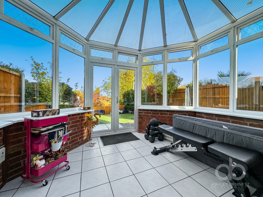 Images for Courtenay Drive, Chafford Hundred, RM16 6NX