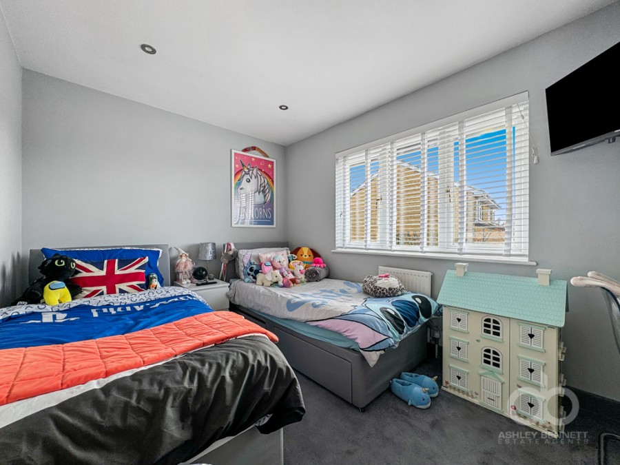Images for Courtenay Drive, Chafford Hundred, RM16 6NX