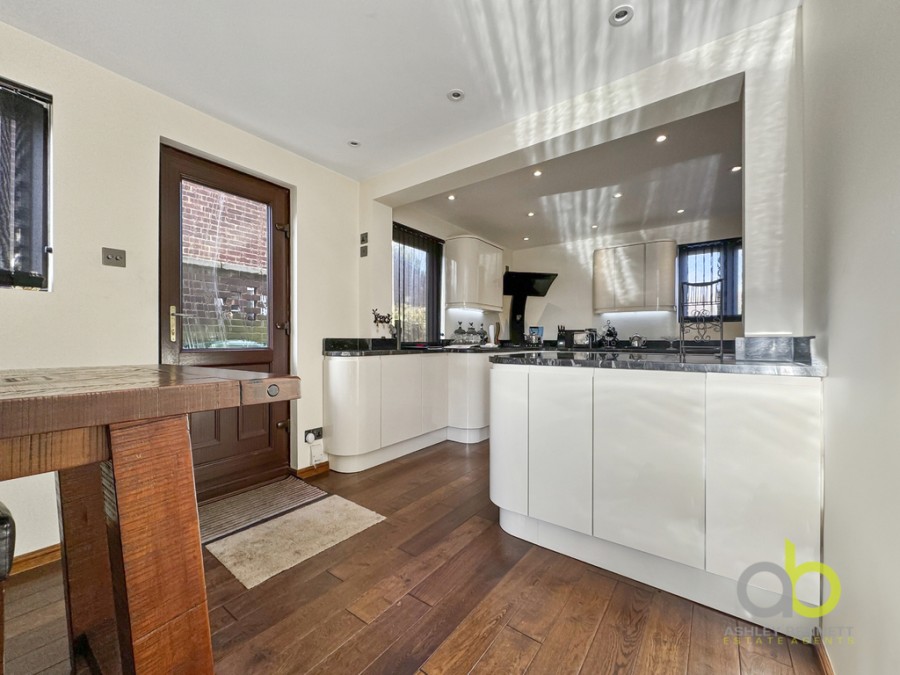 Images for Prince Phillip Avenue, Grays, RM16 2BS