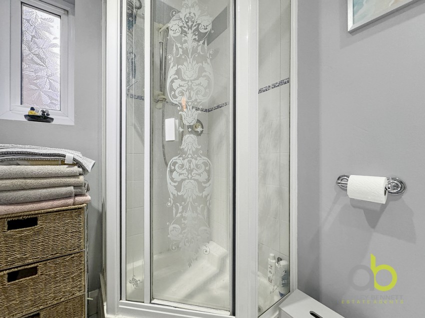 Images for Meadow Road, Grays, RM16 2ET