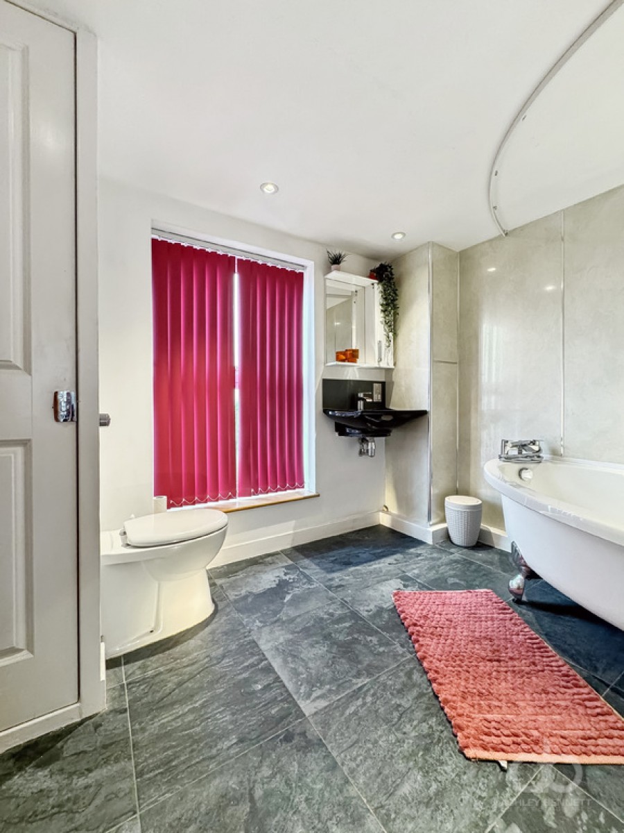 Images for Tudor Court, High View Avenue, Grays, RM17 6RU
