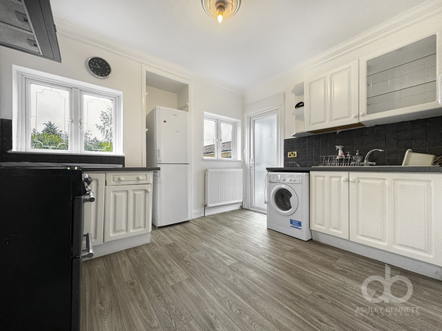 Images for Chestnut Avenue, North Grays