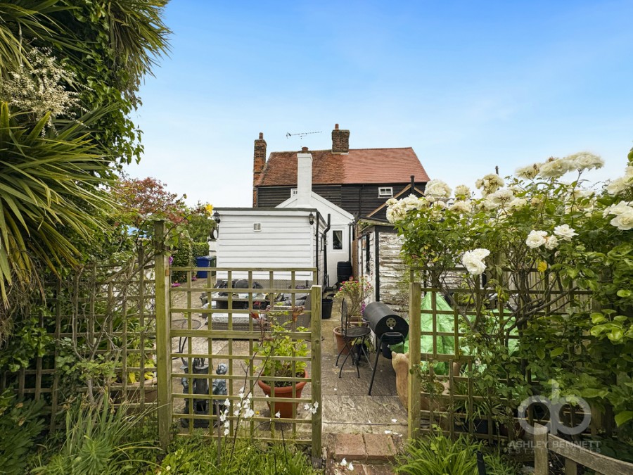 Images for Paynes Cottages, High Road, Fobbing, Stanford-le-Hope, SS17 9JQ