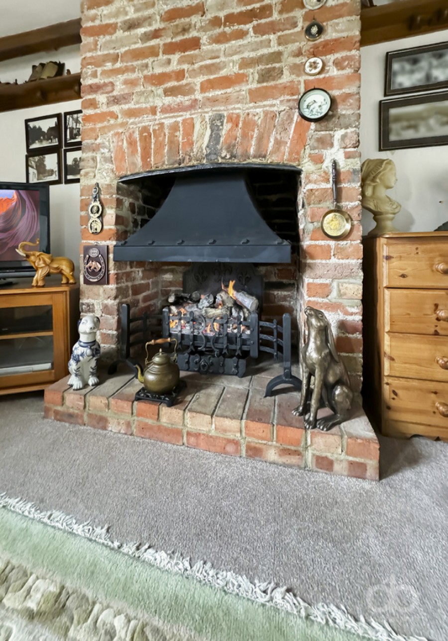 Images for Paynes Cottages, High Road, Fobbing, Stanford-le-Hope, SS17 9JQ
