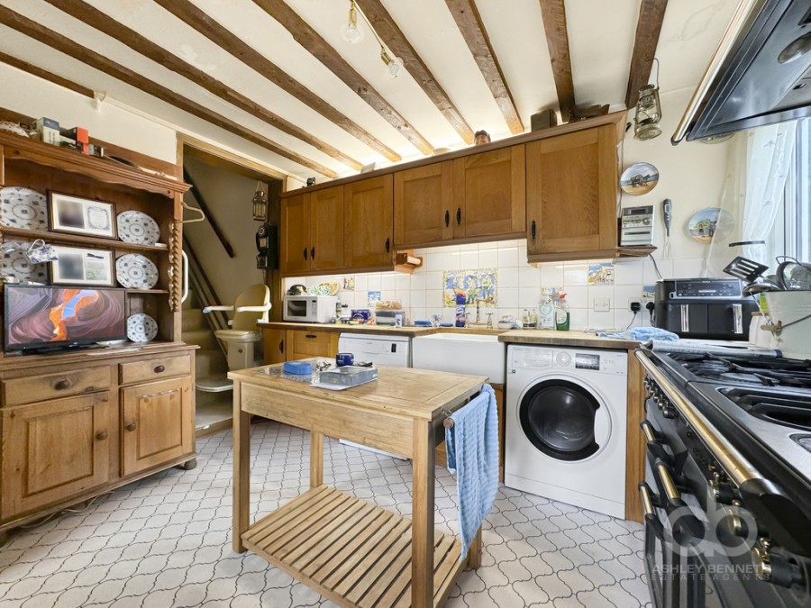 Images for Paynes Cottages, High Road, Fobbing, Stanford-le-Hope, SS17 9JQ