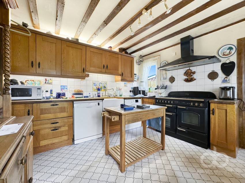 Images for Paynes Cottages, High Road, Fobbing, Stanford-le-Hope, SS17 9JQ