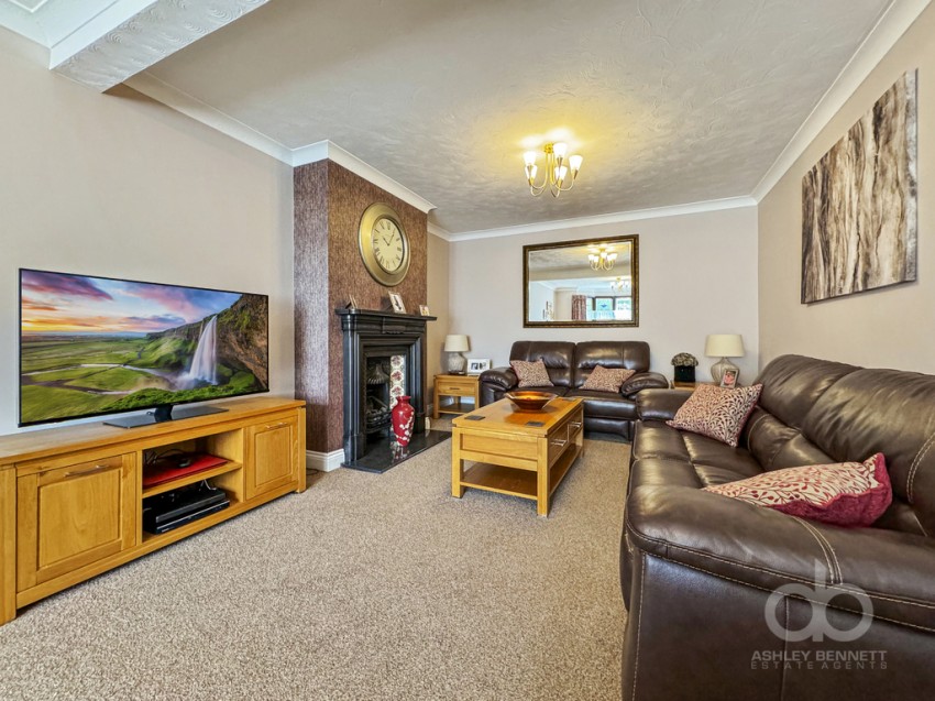 Images for Waverley Gardens, Grays, RM16 2TJ
